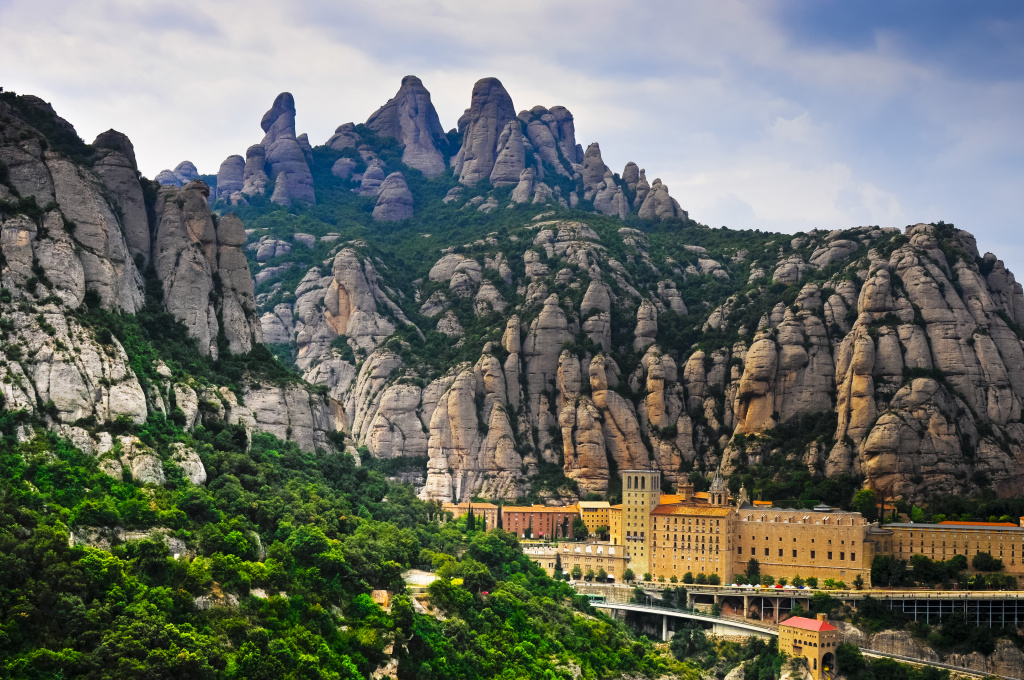 montserrat day tour from barcelona